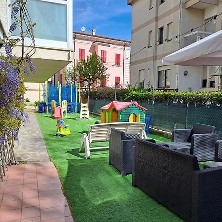 Hotel Sogno Cesenatico Exterior foto